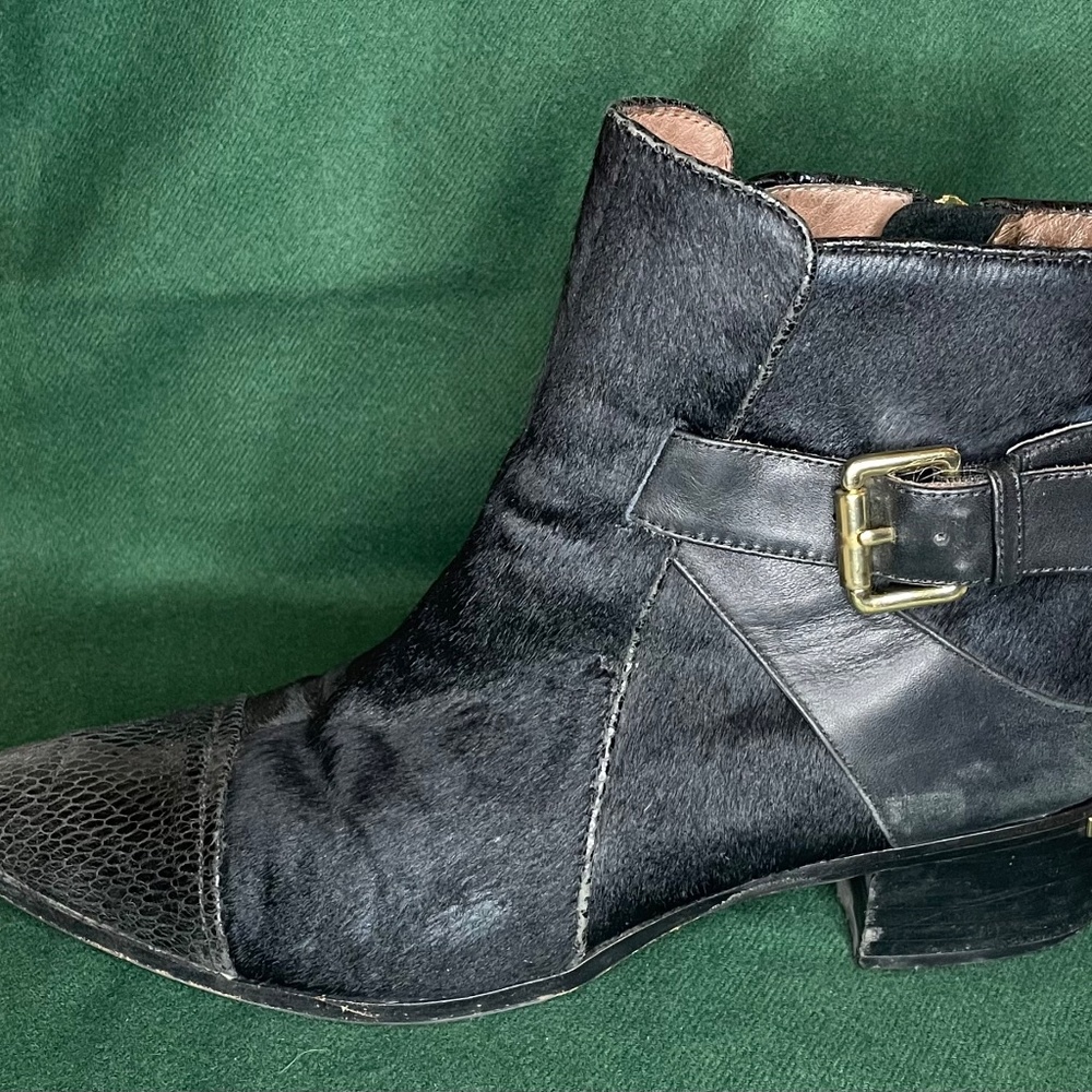 Donald Pliner | DOMA | Calf Hair | Leather Ankle Boot - Picture 2 of 10
